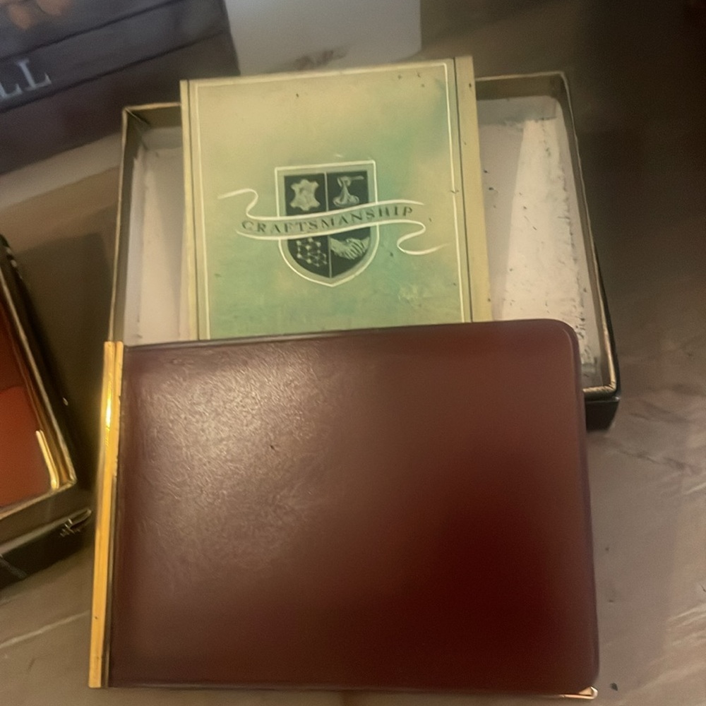 New vintage trifold wallets - Picture 3 of 6